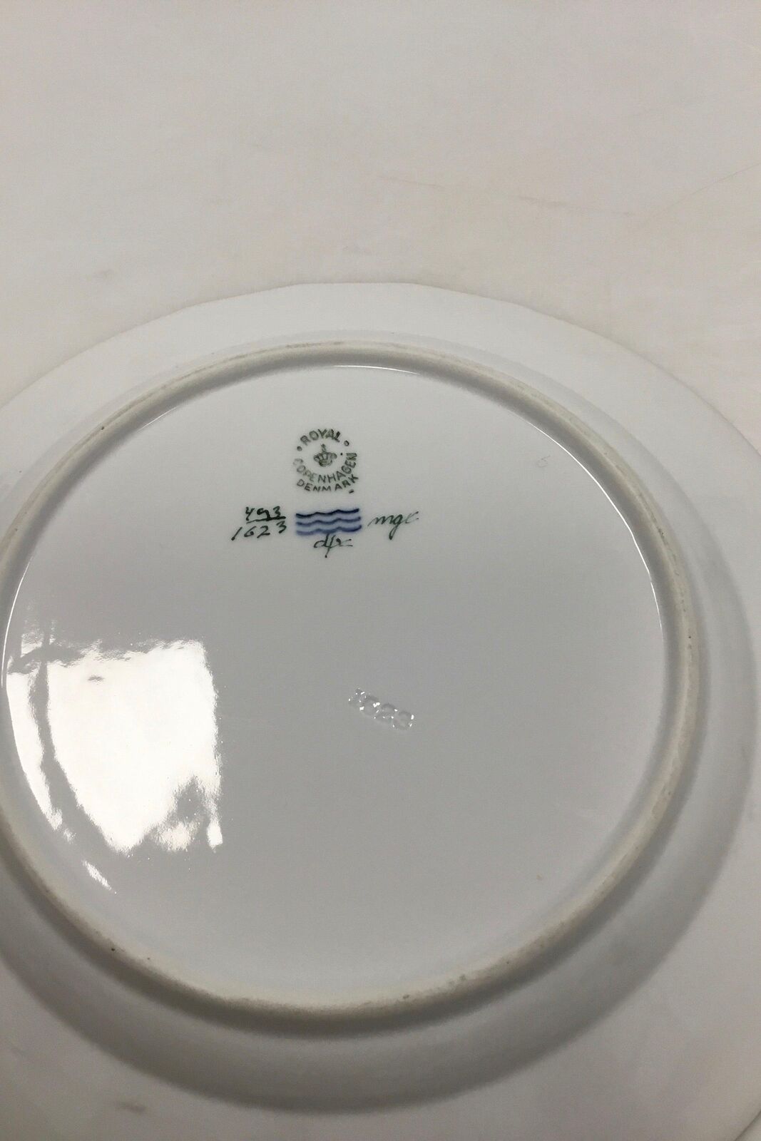 Royal Copenhagen Saxon Flower Light Lunch Plate No 1623