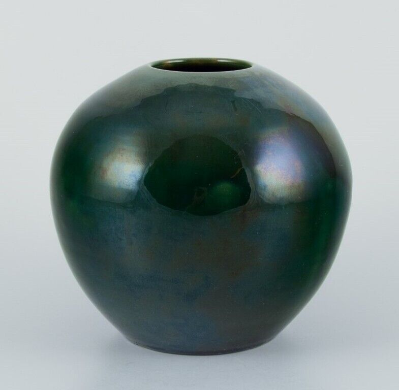 Dissing Ceramics Denmark Unique ceramic vase with glossy green glaze