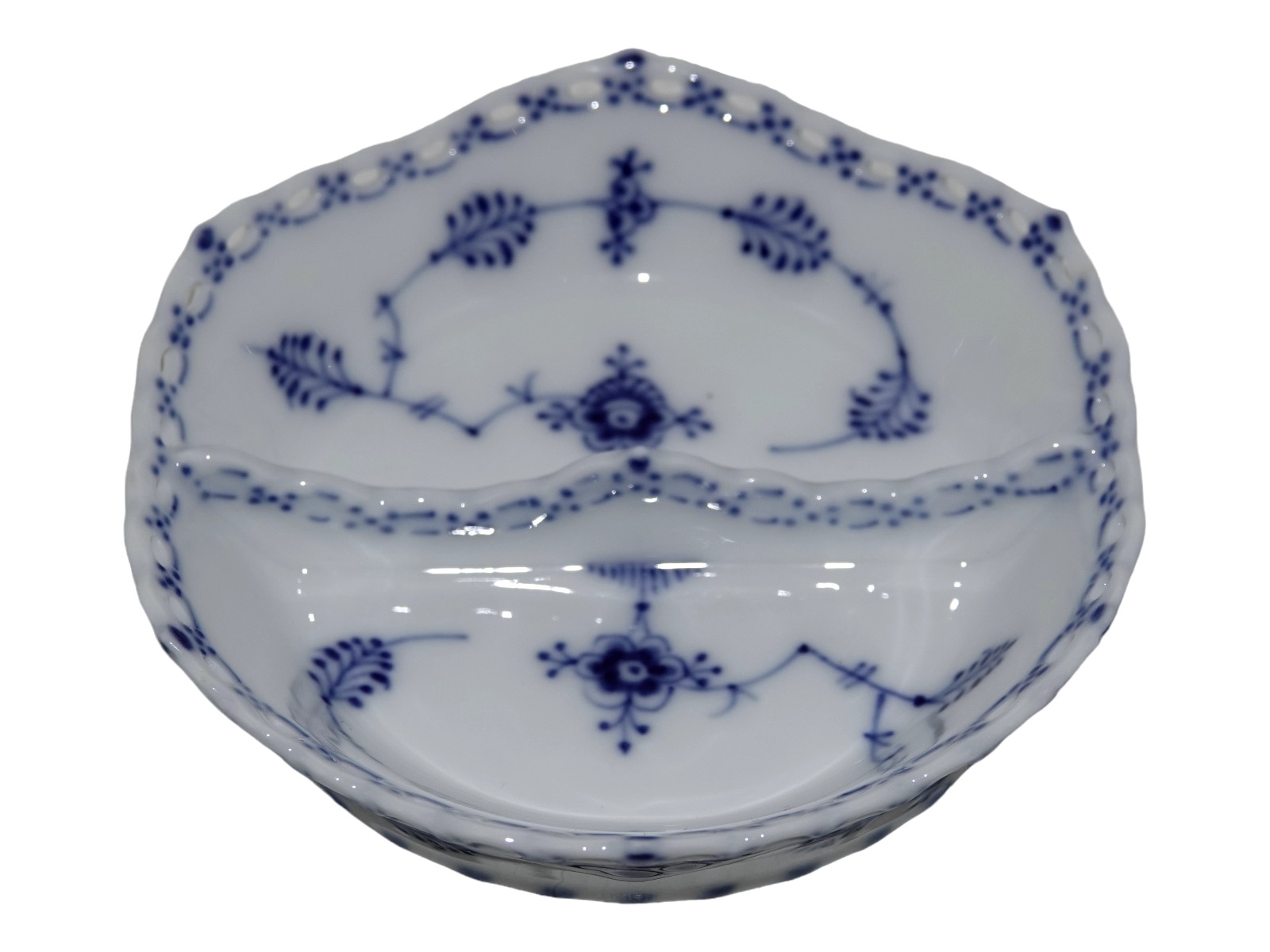 Royal Copenhagen Blue Fluted Full Lacesmall divided tray