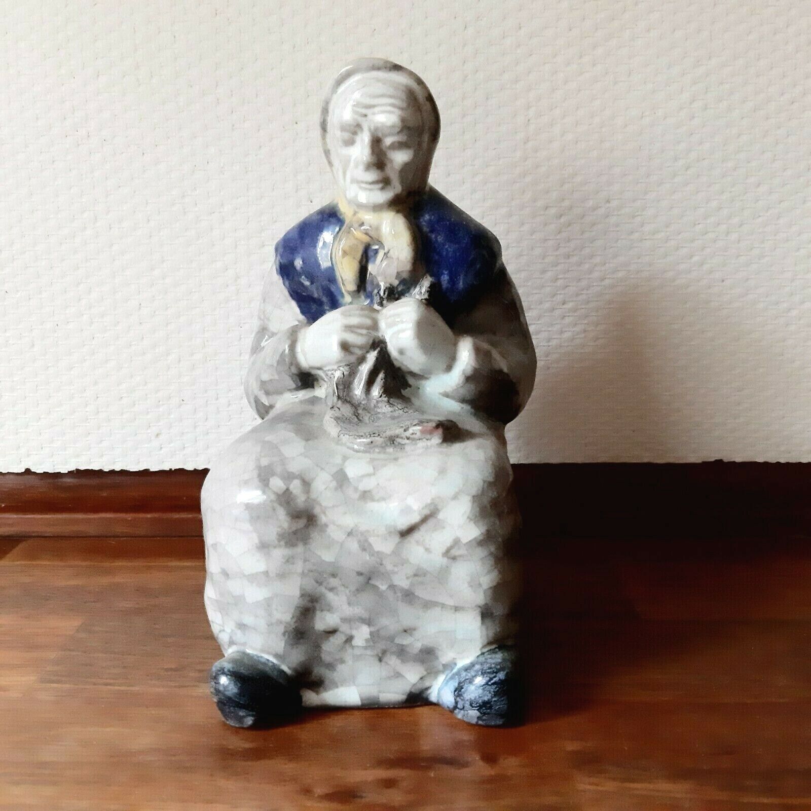 FISHER WOMAN sitting figurine # 4853 Michael Andersen Ceramics Bornholm