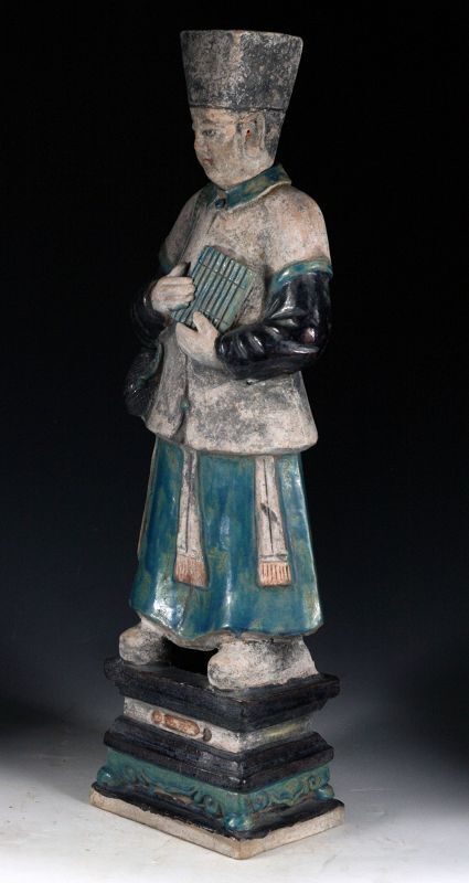 *SC* AN XXL CHINESE POTTERY FIGURE OF  MALE ATTENDANT MING DYNASTY