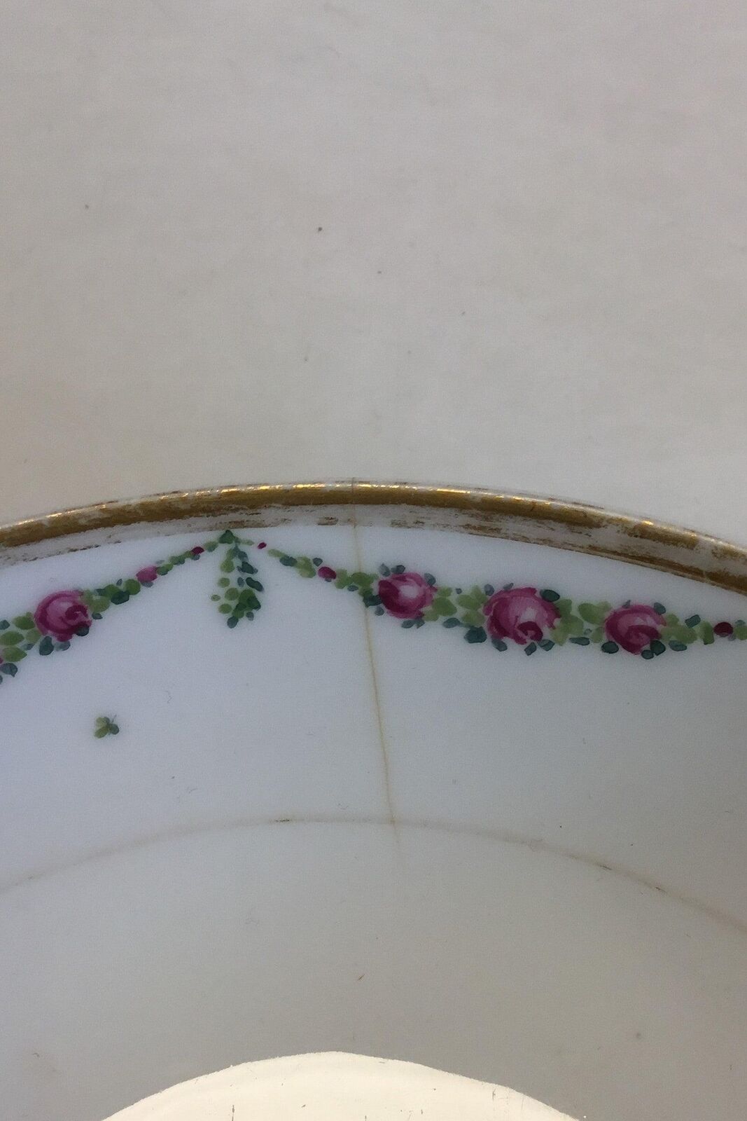 Royal Copenhagen Pattern no 478 Rose garland with gold Round Bowl No 9024