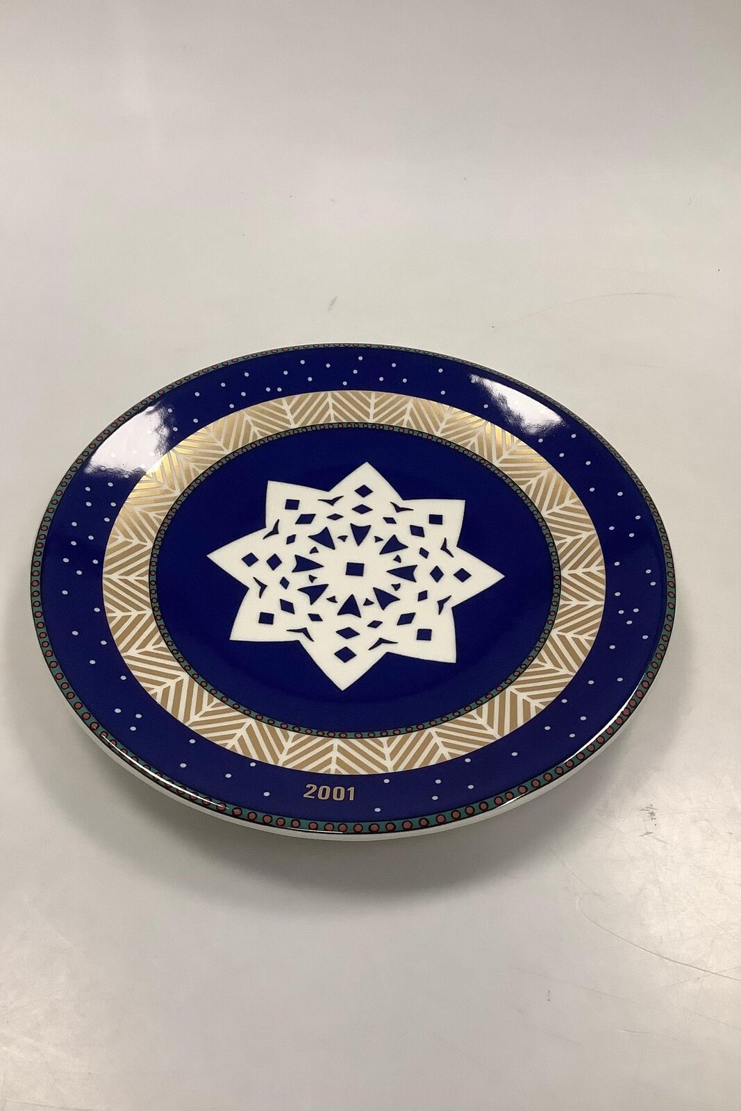 Arabia Finland Christmas plate 2001