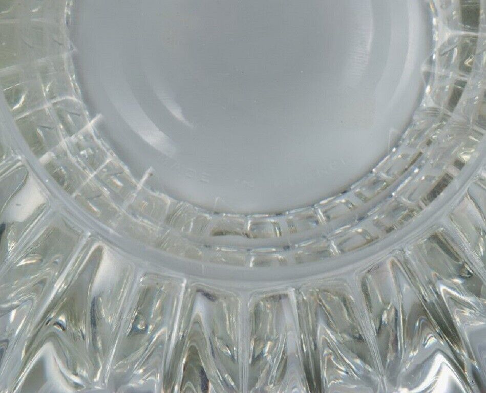 Pierre Gire (1901-1984) aka  Pierre d'Avesn Large bowl in clear art glass