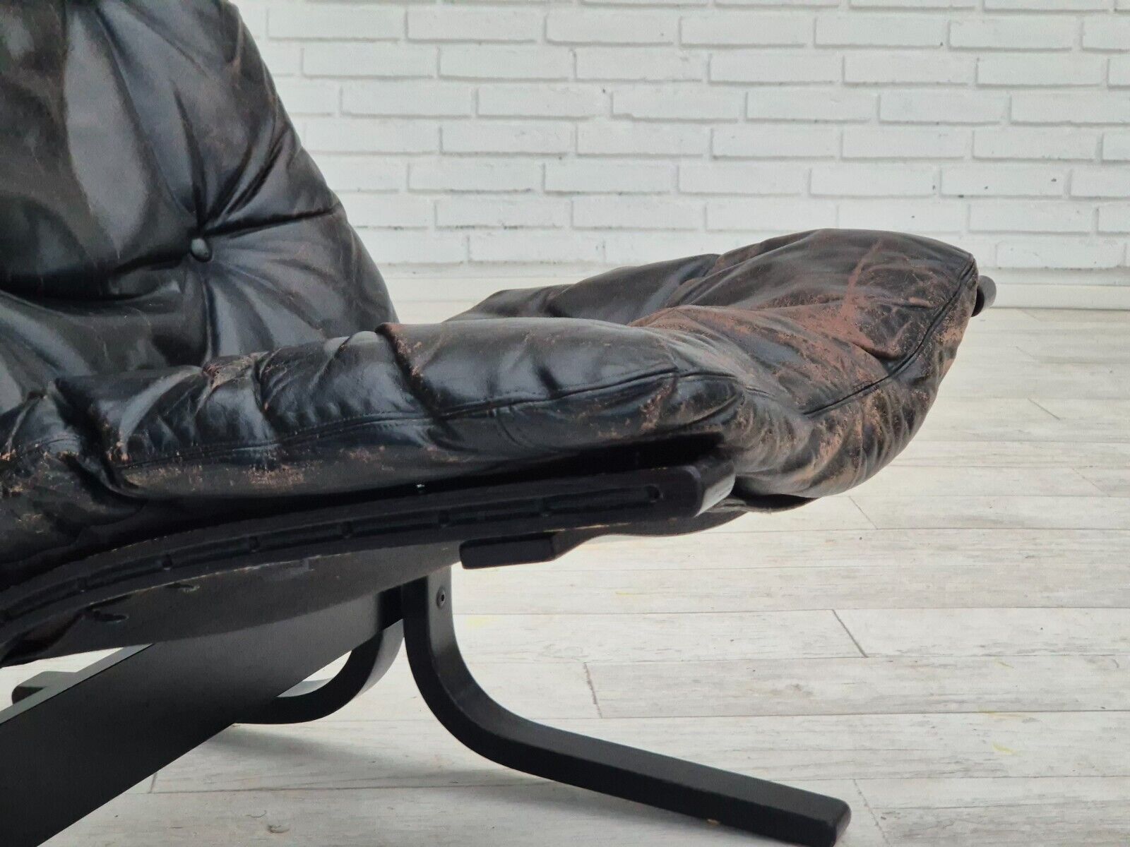 1970’s Norwegian design "Siesta" lounge chair by Ingmar Relling leather