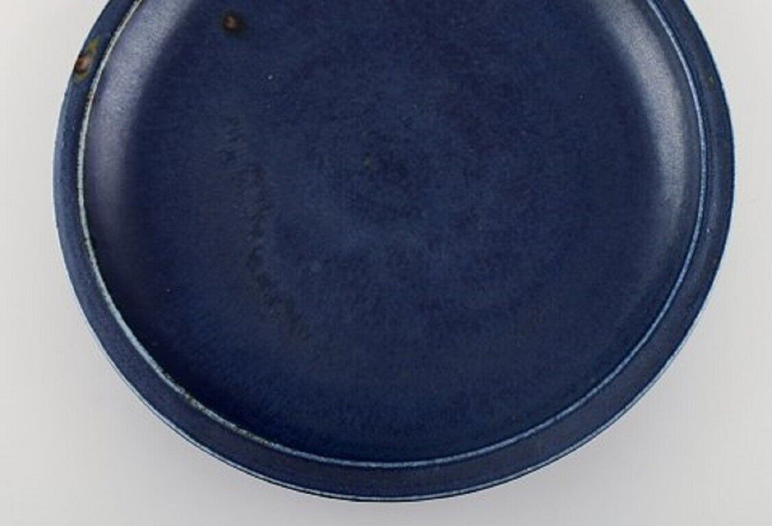 Round Saxbo dish in glazed stoneware Beautiful glaze in deep blue shades