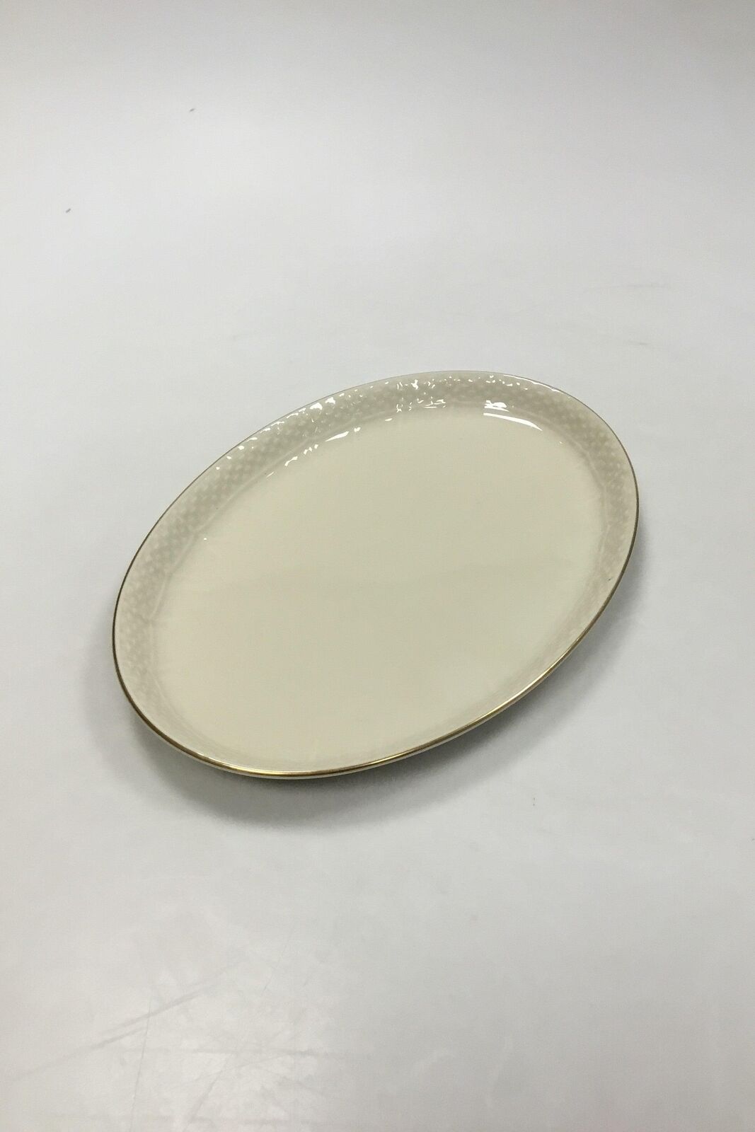 Royal Copenhagen Creme Curved with Gold (Pattern 1235) Small Oval Dish No 1863