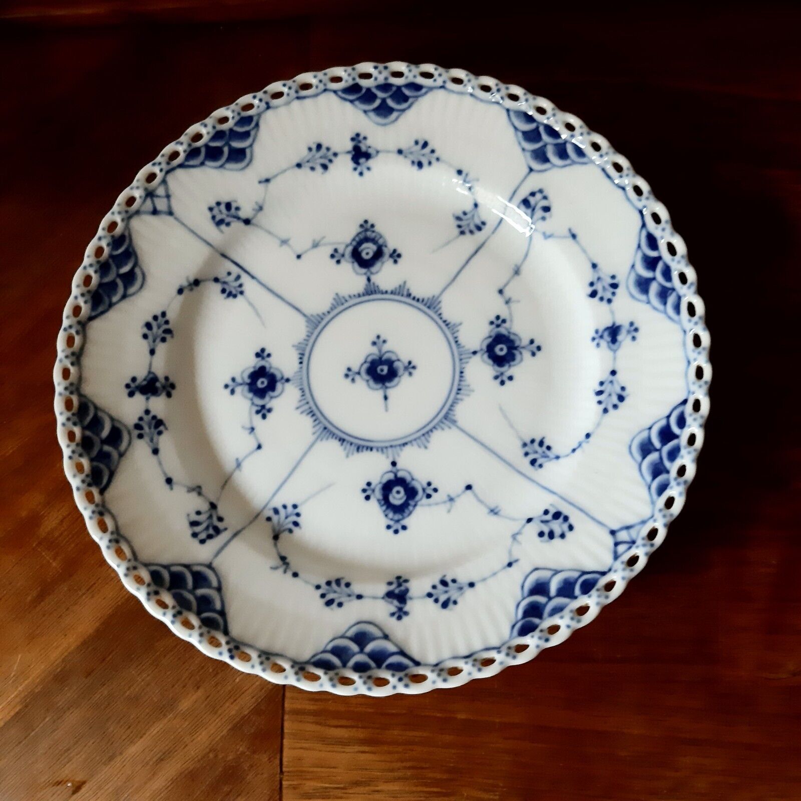 Antique pre-1923 Lunch Plate # 1- 1086  BLUE FLUTED FULL LACE Royal Copenhagen