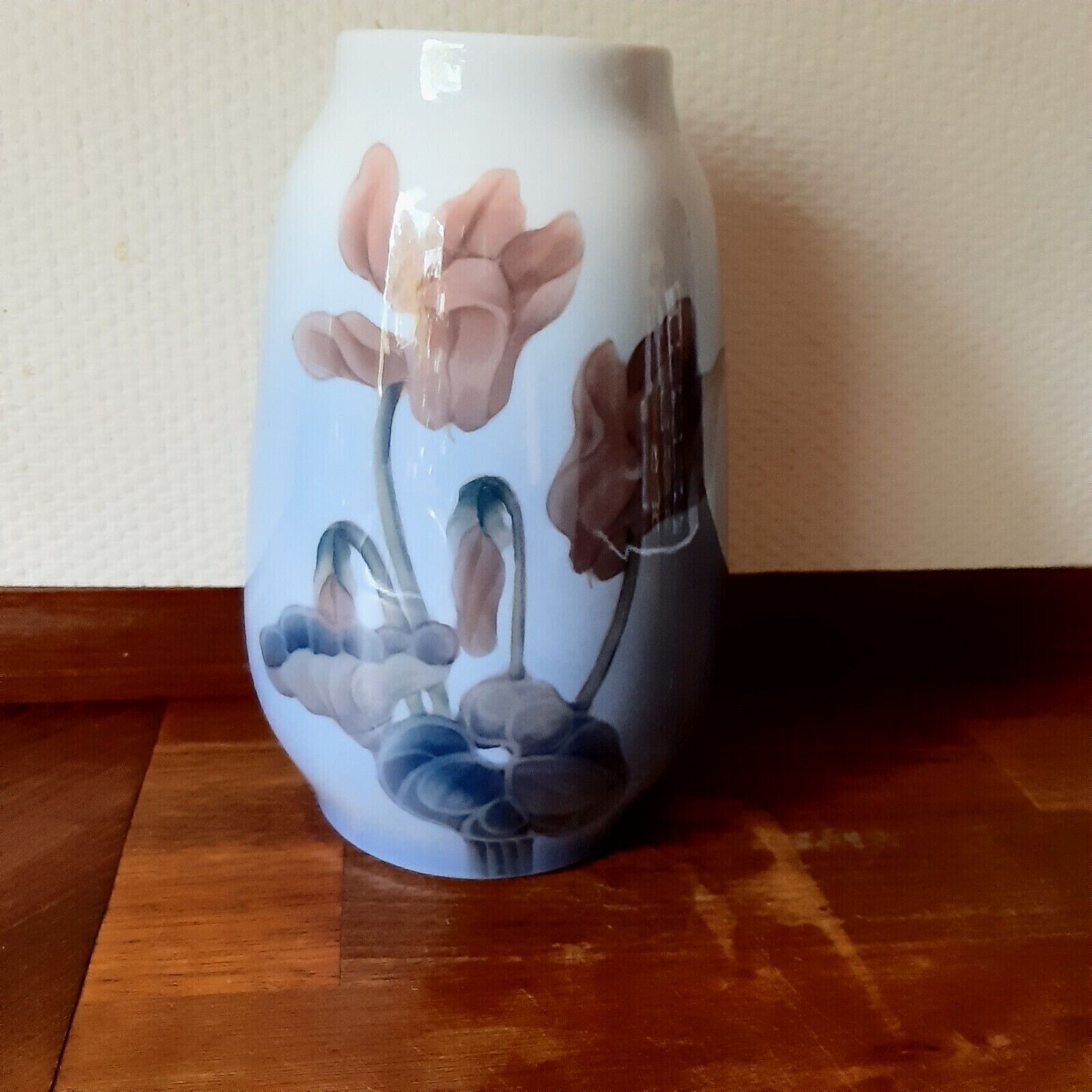 19 cm Vase with Flower decor # 254/1224 Royal Copenhagen 1968 Fact 1