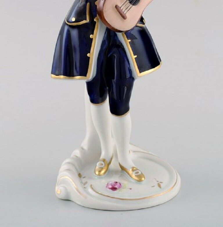 Royal Dux Rococo couple in hand-painted porcelain 1940's