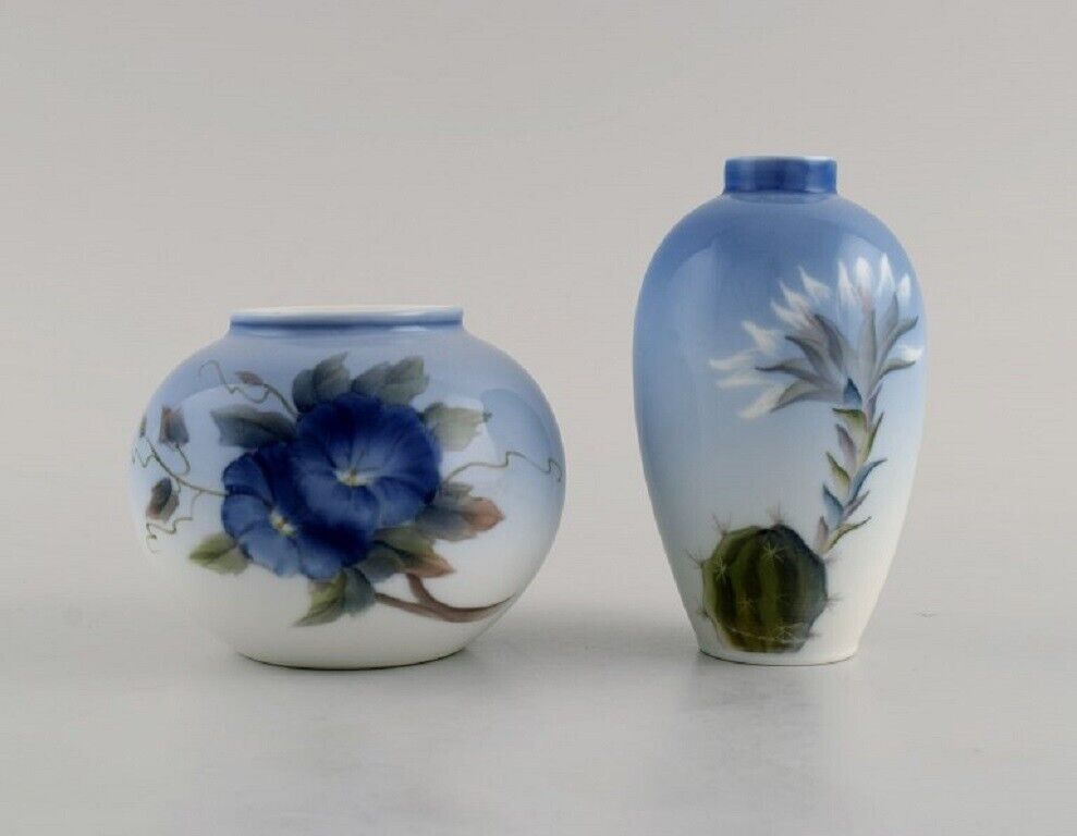 Two Royal Copenhagen vases in hand-painted porcelain with flowers 1960s