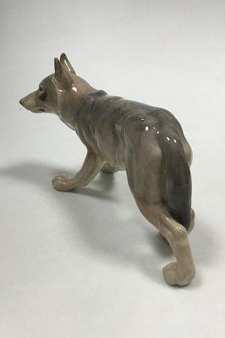 Bing  Grondahl Standing Wolf Figurine No 1917