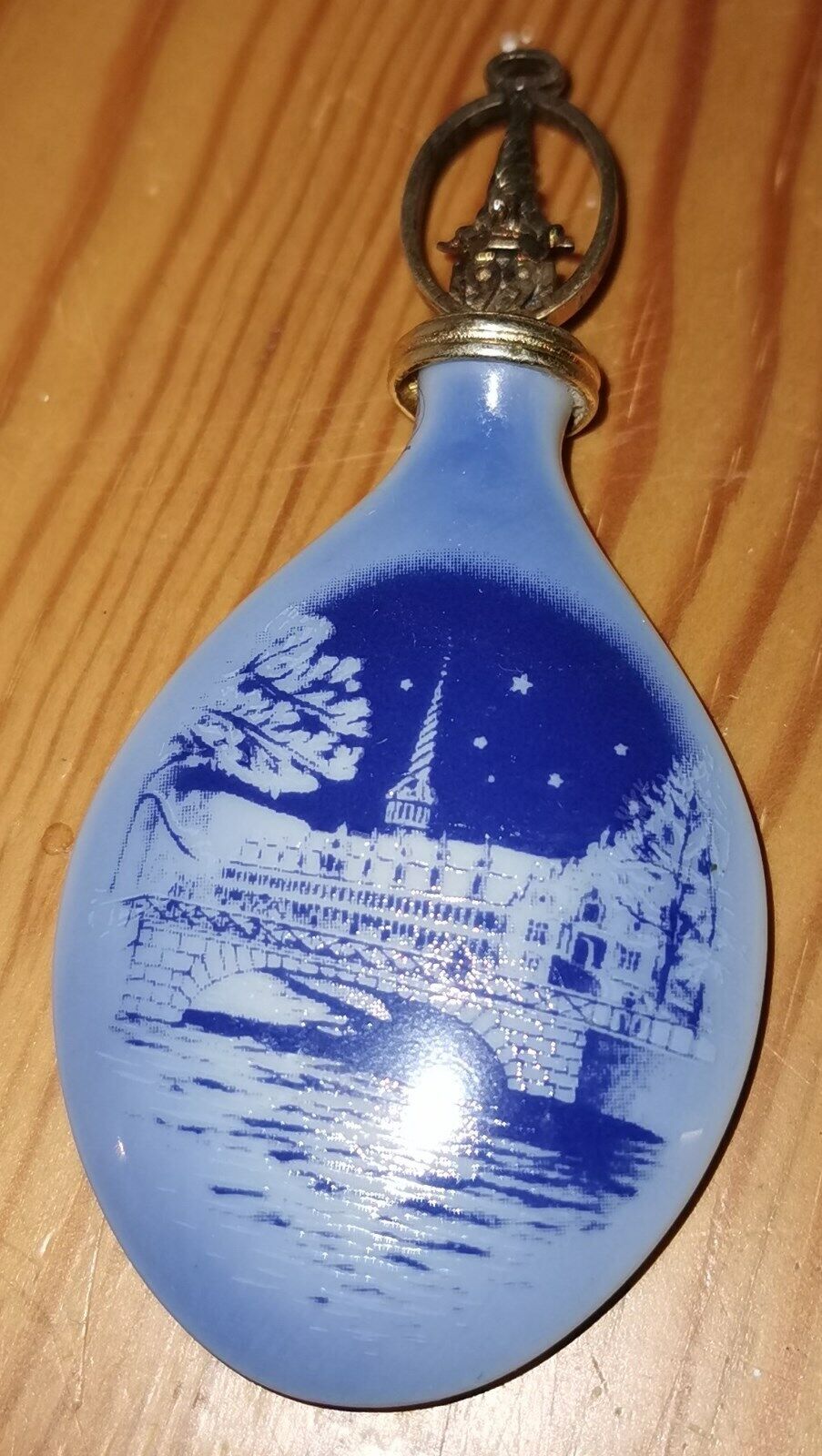 Bing  Grøndahl Christmas porcelain ornament 1991 Børsen Copenhagen Denmark