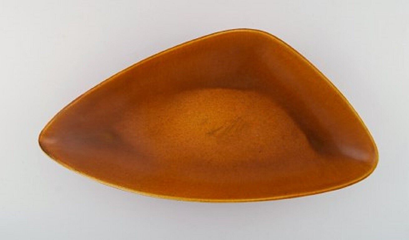 Gunnar Nylund for Nymølle Large triangular dish in glazed ceramics 1960's