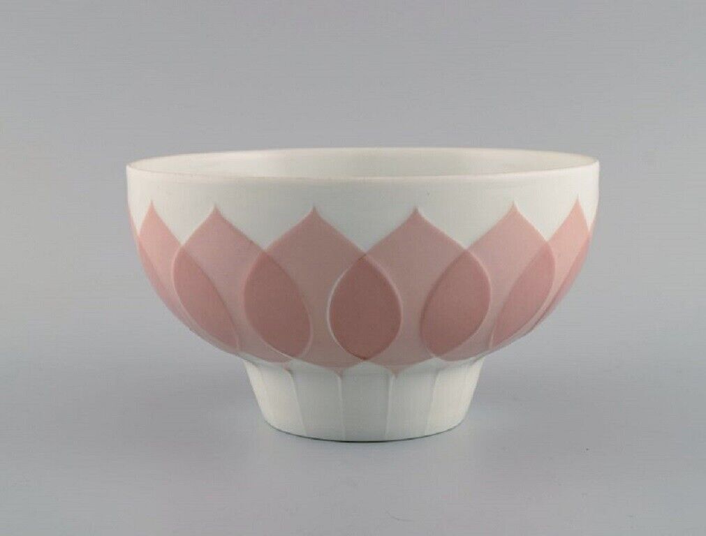 Bjørn Wiinblad for Rosenthal Lotus porcelain service Bowl 1980s