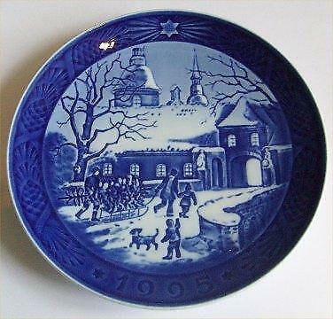 Royal Copenhagen RC Christmas Plate 1995