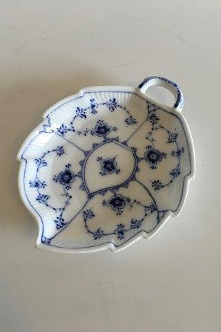 Royal Copenhagen Blue Fluted Plain Leafshaped Assiette No 143