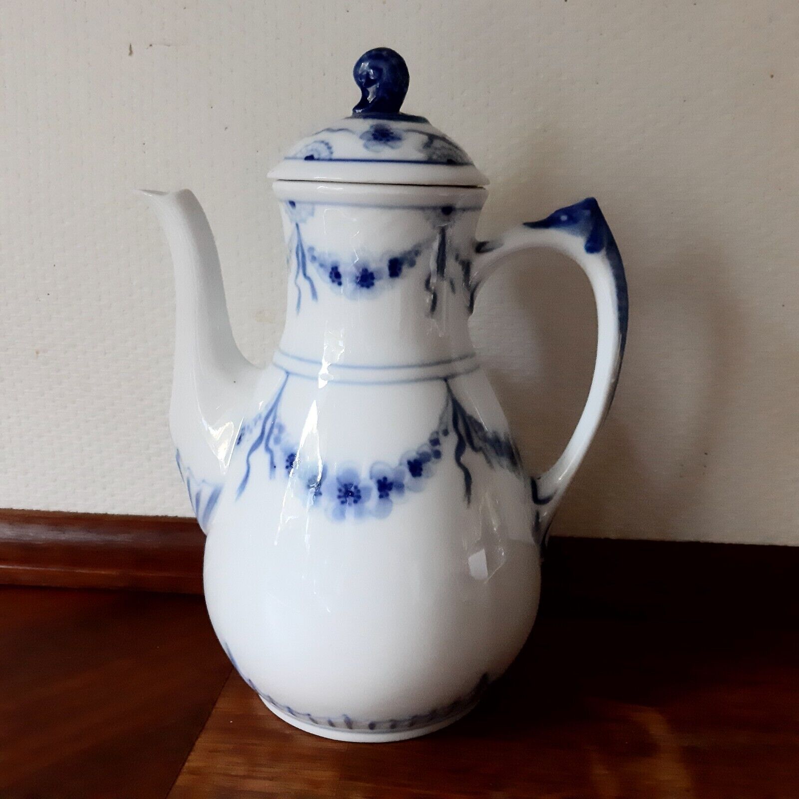 Old EMPIRE COFFEE POT 1915 - 1948 Bing  Grondahl Royal Copenhagen Fact 1