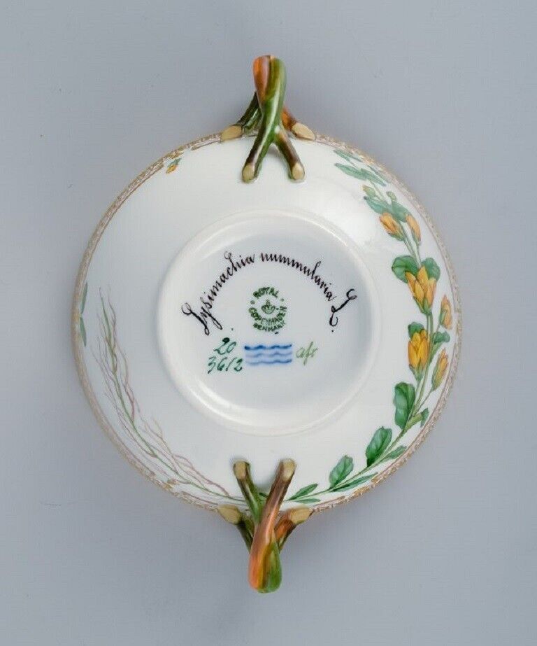 Royal Copenhagen Flora Danica bouillon cup with saucer in hand-painted porcelain