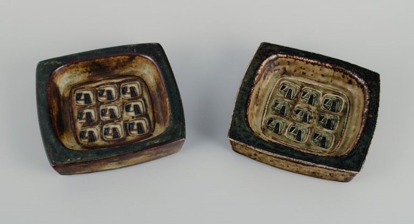 Jørgen Mogensen for Royal Copenhagen two stoneware dishes with abstract motifs