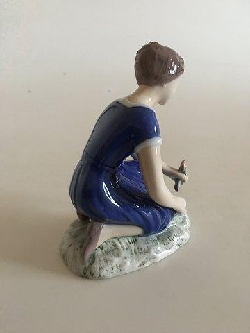 Bing and Grondahl Garden Girl Figurine No 2356