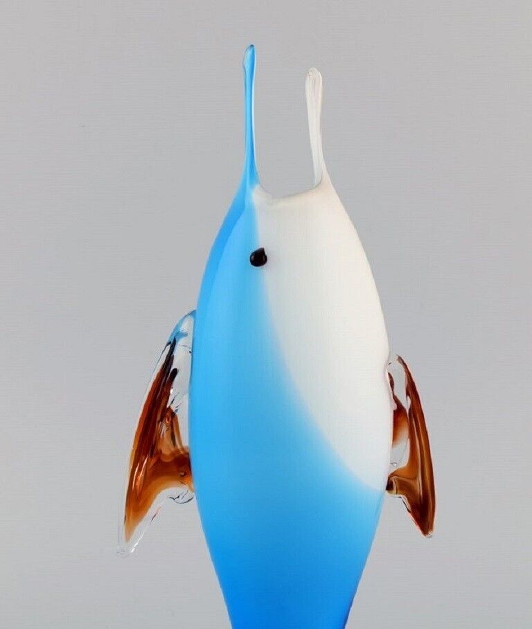 Murano vase / sculpture in mouth-blown art glass Fish Italian design 1960s