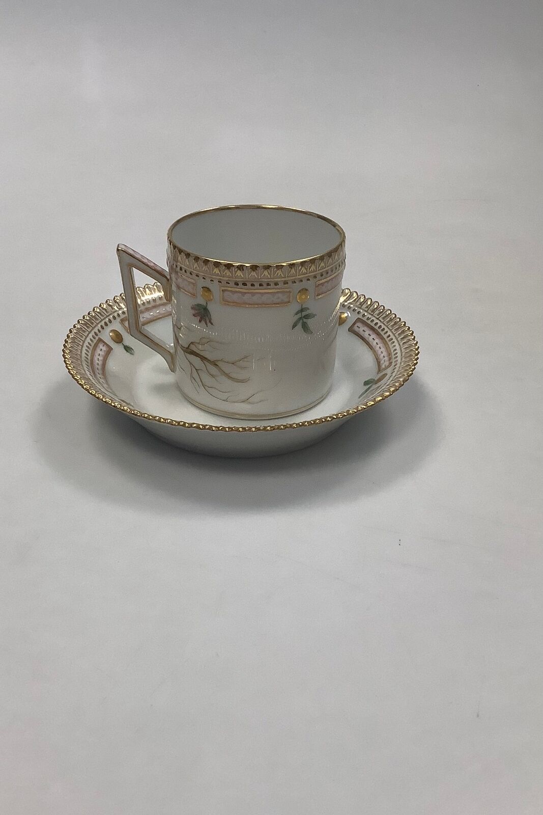 Royal Copenhagen Flora Danica Chocolate Cup No 20 / 3513