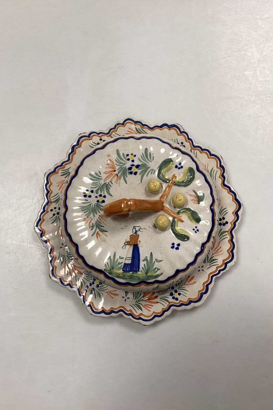 Henriot Quimper Faience 71 Cheese Bell