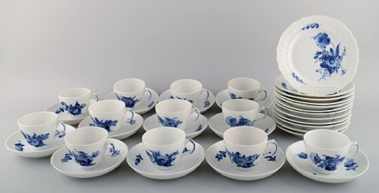 Royal Copenhagen Blue Flower Curved coffee service for twelve people 1960's