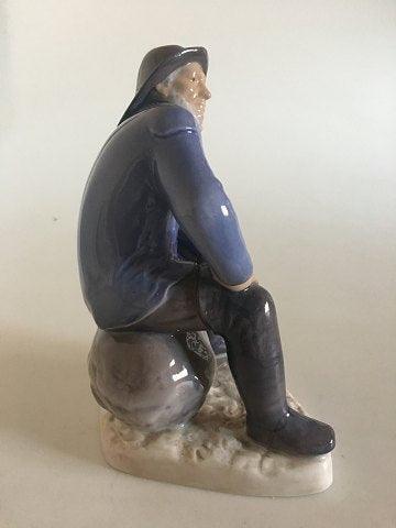 Bing  Grondahl Figurine No 2370 Old Fisherman from Skagen