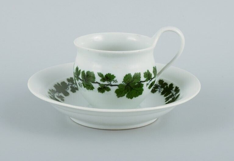 Meissen Green Ivy Vine 3 coffee cups with saucers Early 20th C