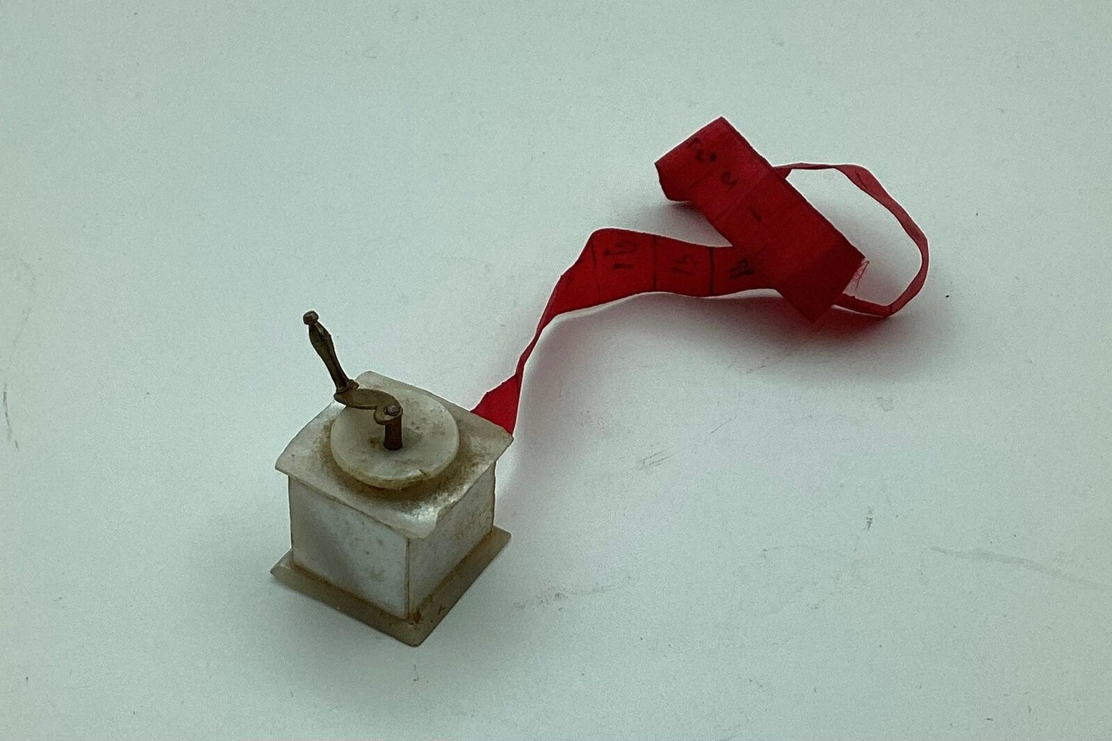 Goal ribbon with mother-of-pearl box c 1880