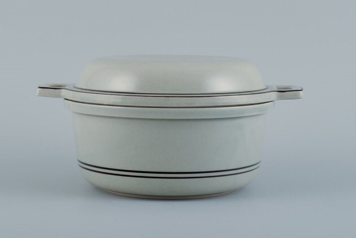 Jens Harald Quistgaard Bing  Grøndahl Colombia lidded tureen