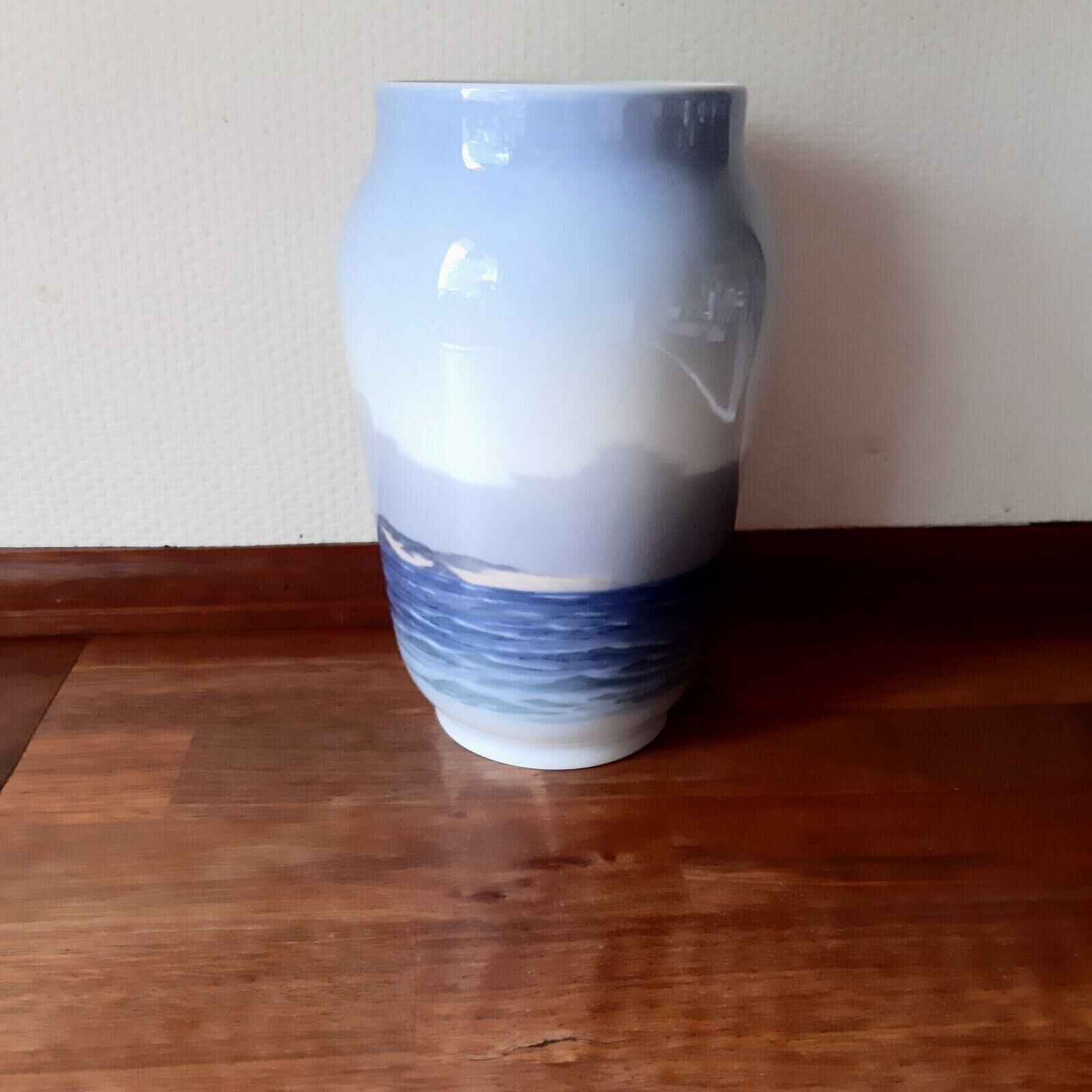 8 1/4" Vase with Ship and Ocean motif # 2842-3604 Royal Copenhagen 1968 Fact 1