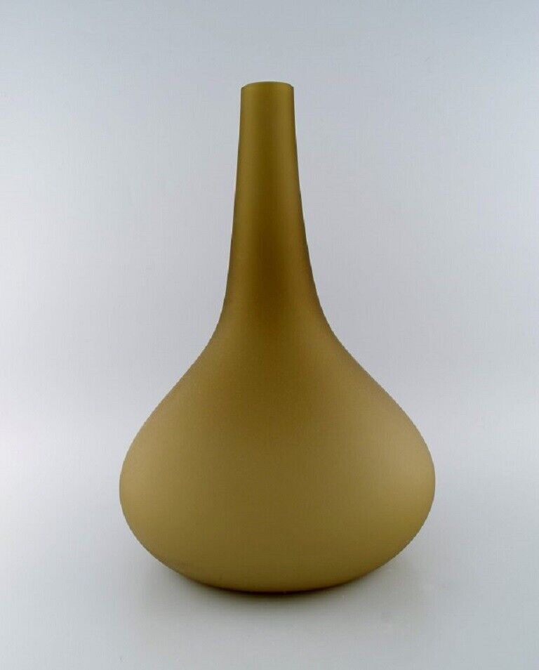 Salviati Murano Large teardrop-shaped vase in smoky mouth-blown art glass