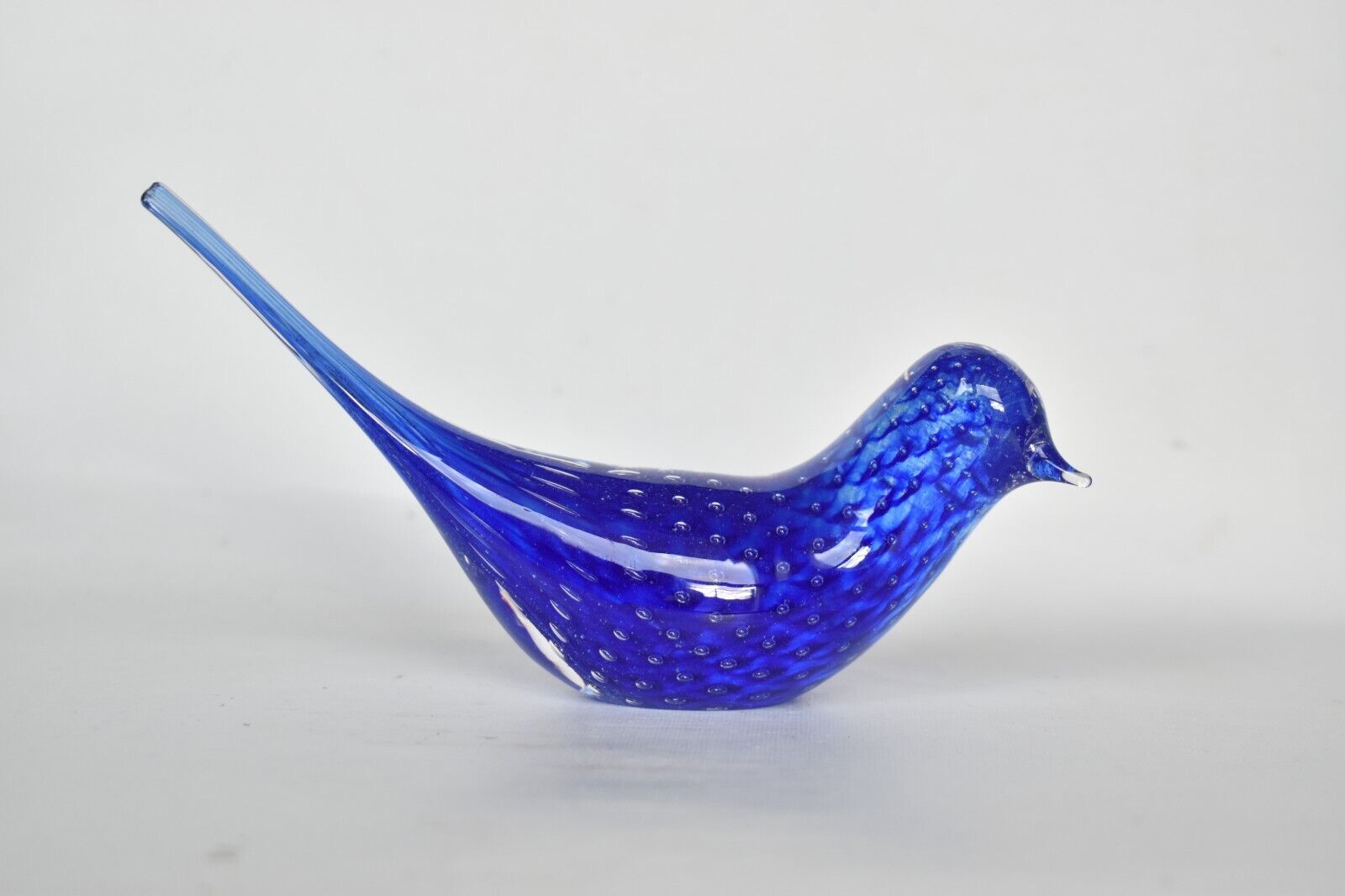 Vintage Swedish Kosta Boda Vicke Lindstrand Art Glass Bird Figurine