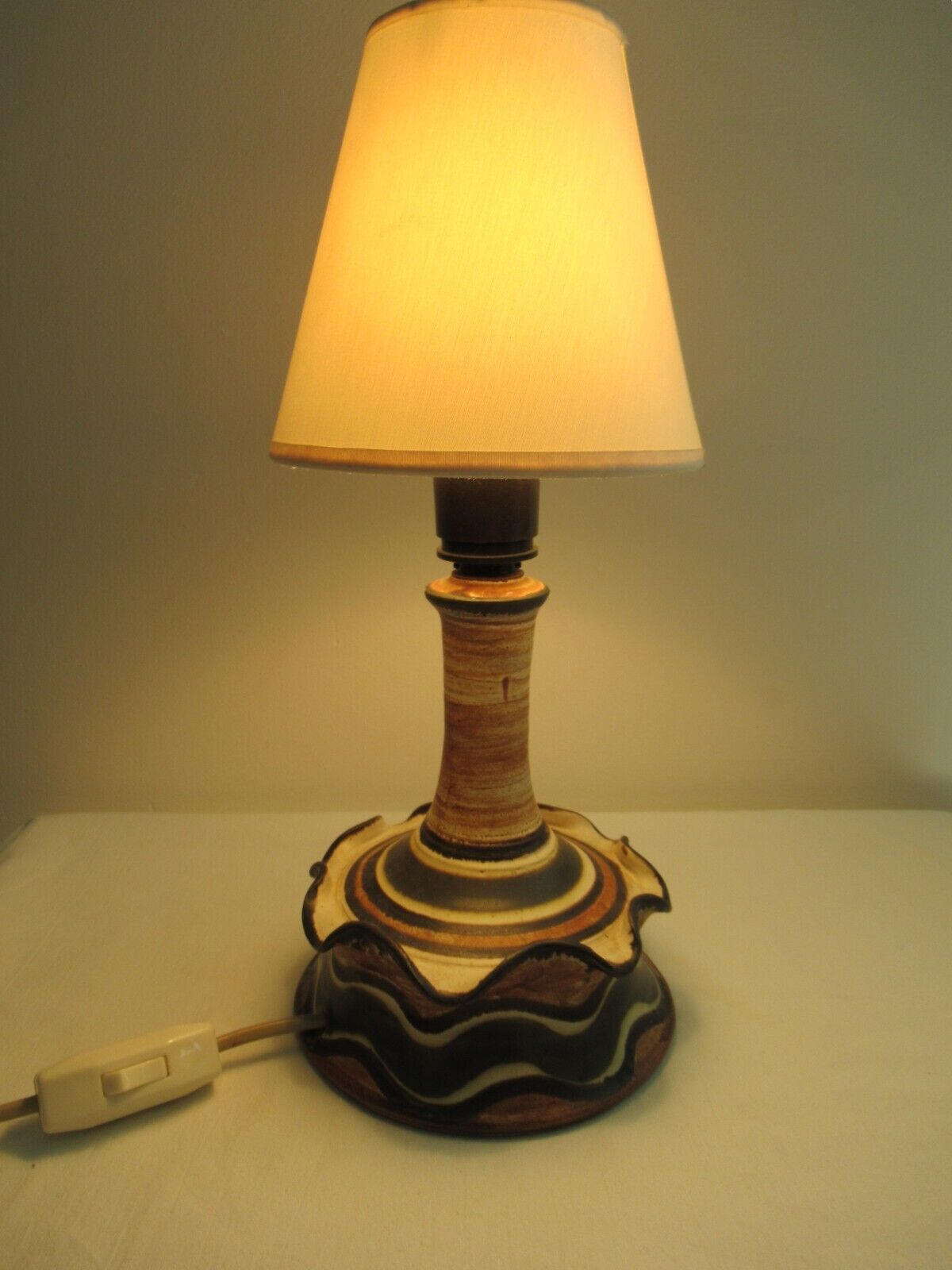 Vintage scandinavian table lamp by danish ceramic artist Jette Hellroe