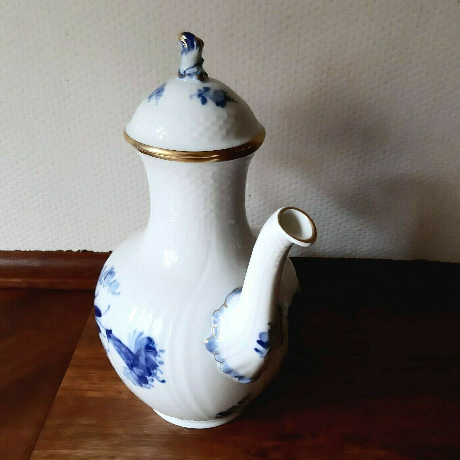 Coffee Pot BLUE FLOWER Curved w GOLD # 10-1794 Royal Copenhagen 1959 Fact 1