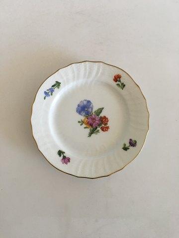 Royal Copenhagen Light Saxon Flower Sidedish No 1627