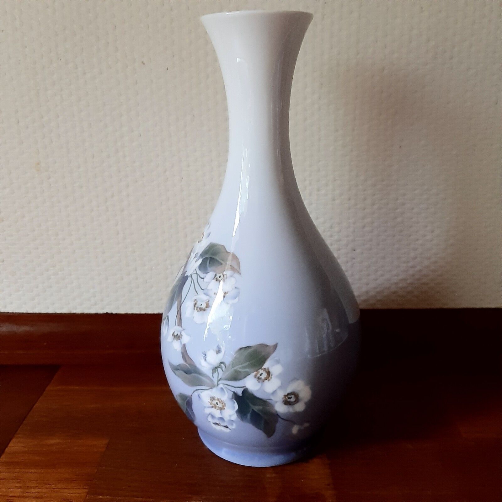 Sweet Vase with Flower decor # 863-51 Royal Copenhagen 1960 Fact 2