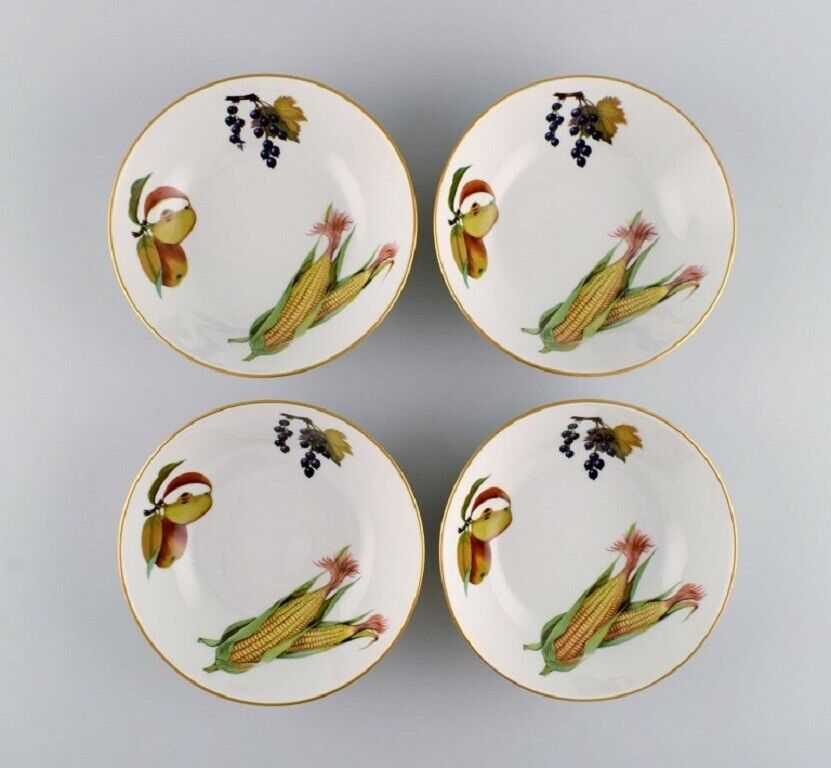 Royal Worcester England Four Evesham porcelain bowls decorated with fruits