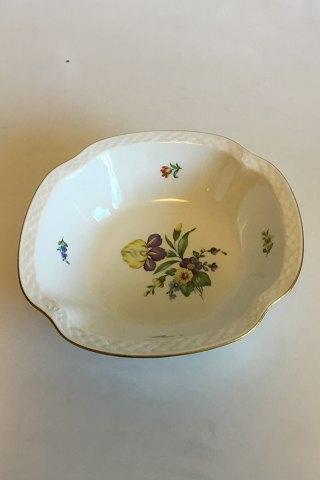 Bing  Grondahl Saxon Flower White Potato Bowl No 43