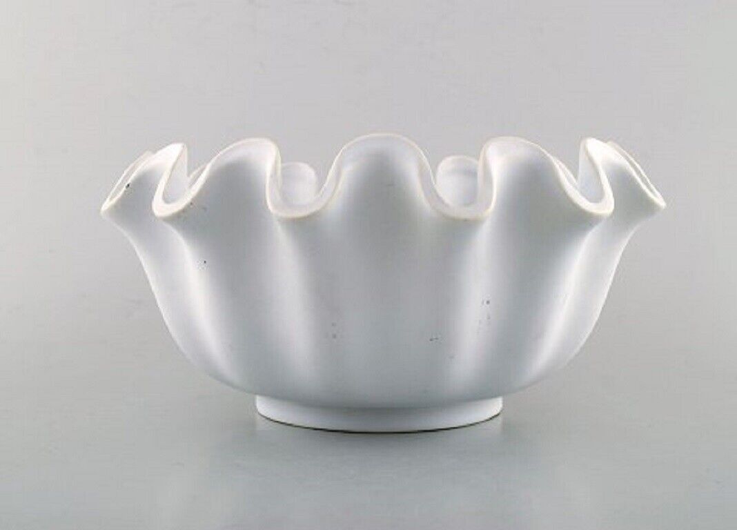 Wilhelm Kåge for Gustavsberg Large curved bowl in glazed ceramic