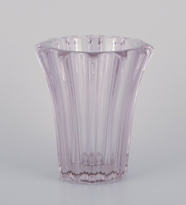 Pierre Gire (1901-1984) aka Pierre d'Avesn  Art Deco vase in purple art glass