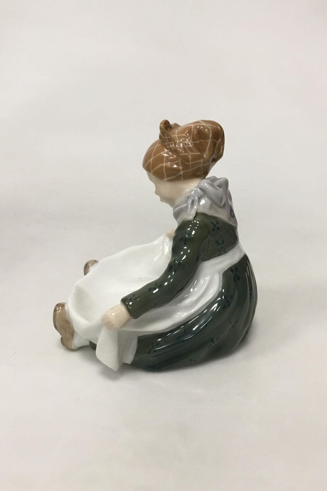 Royal Copenhagen Figurine Fano Girl No 1315