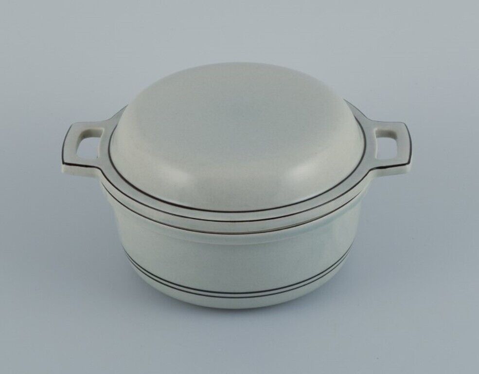 Jens Harald Quistgaard Bing  Grøndahl Colombia lidded tureen