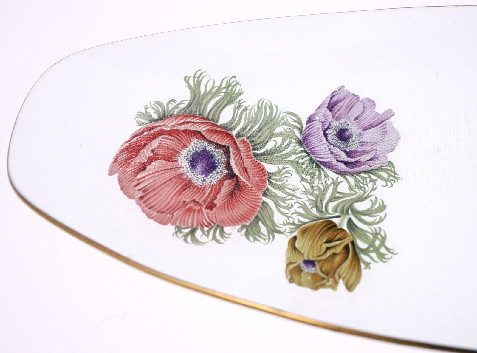 Vintage oval shaped glass dish with a floral detail-circa 1960s-Weight 284g