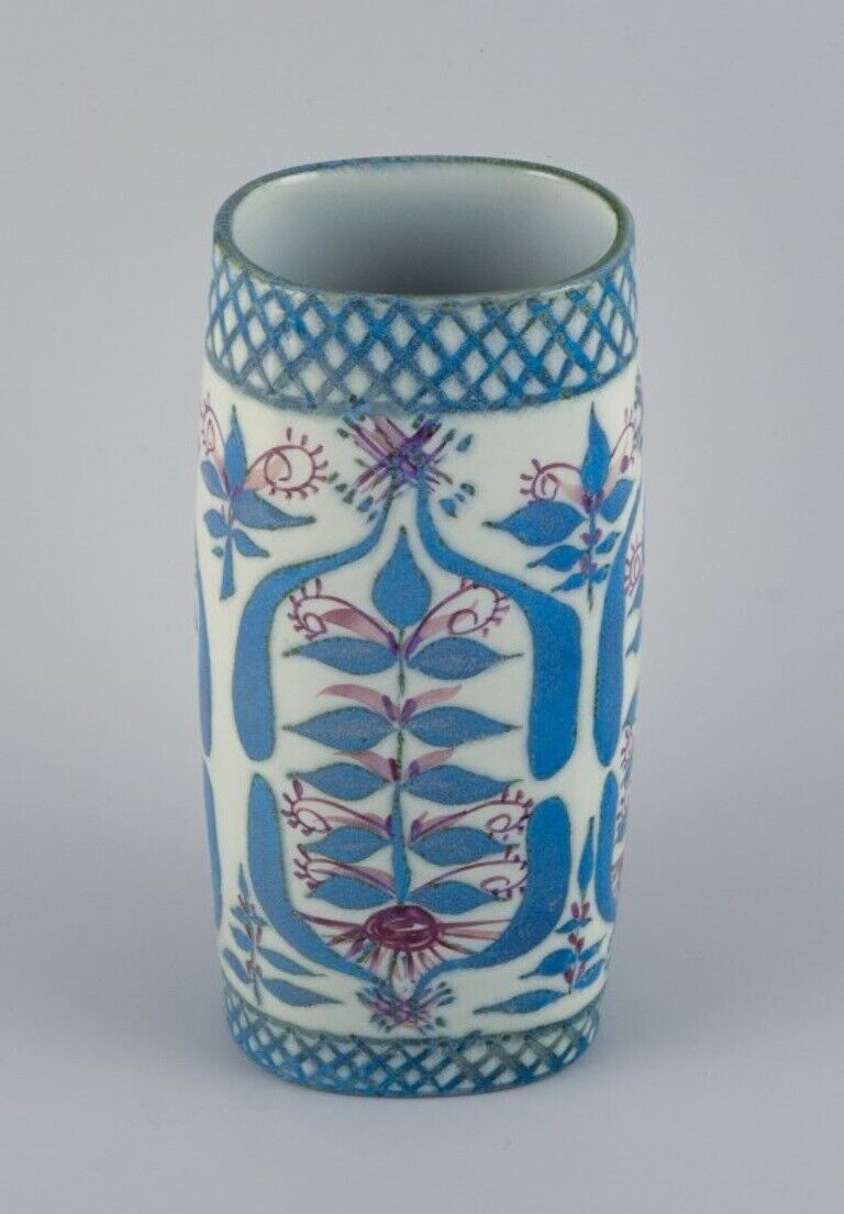 Royal Copenhagen "Tenera" vase in earthenware 1969-1974