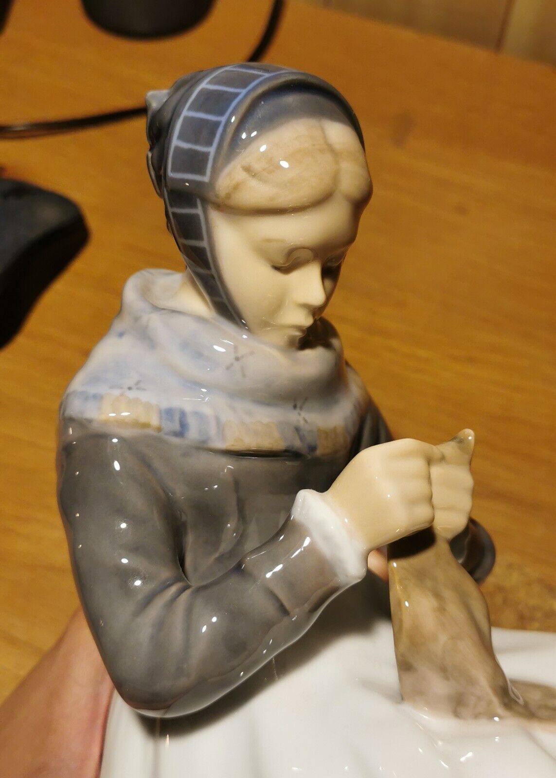 Huge Royal Copenhagen 1317 Amager Girl Knitting Figurine Woman Benter Lotte