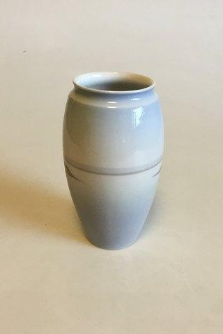 Bing & Grondahl Vase No 8521/254